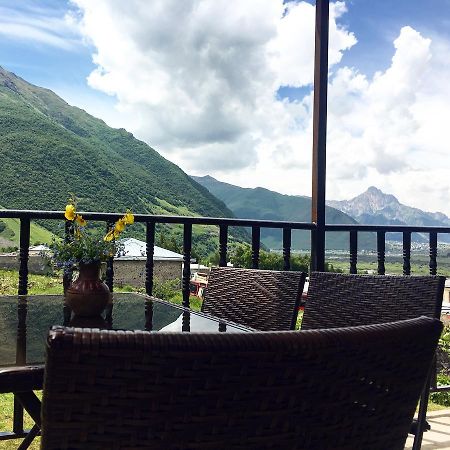 Hotel Cherry Kazbegi Esterno foto